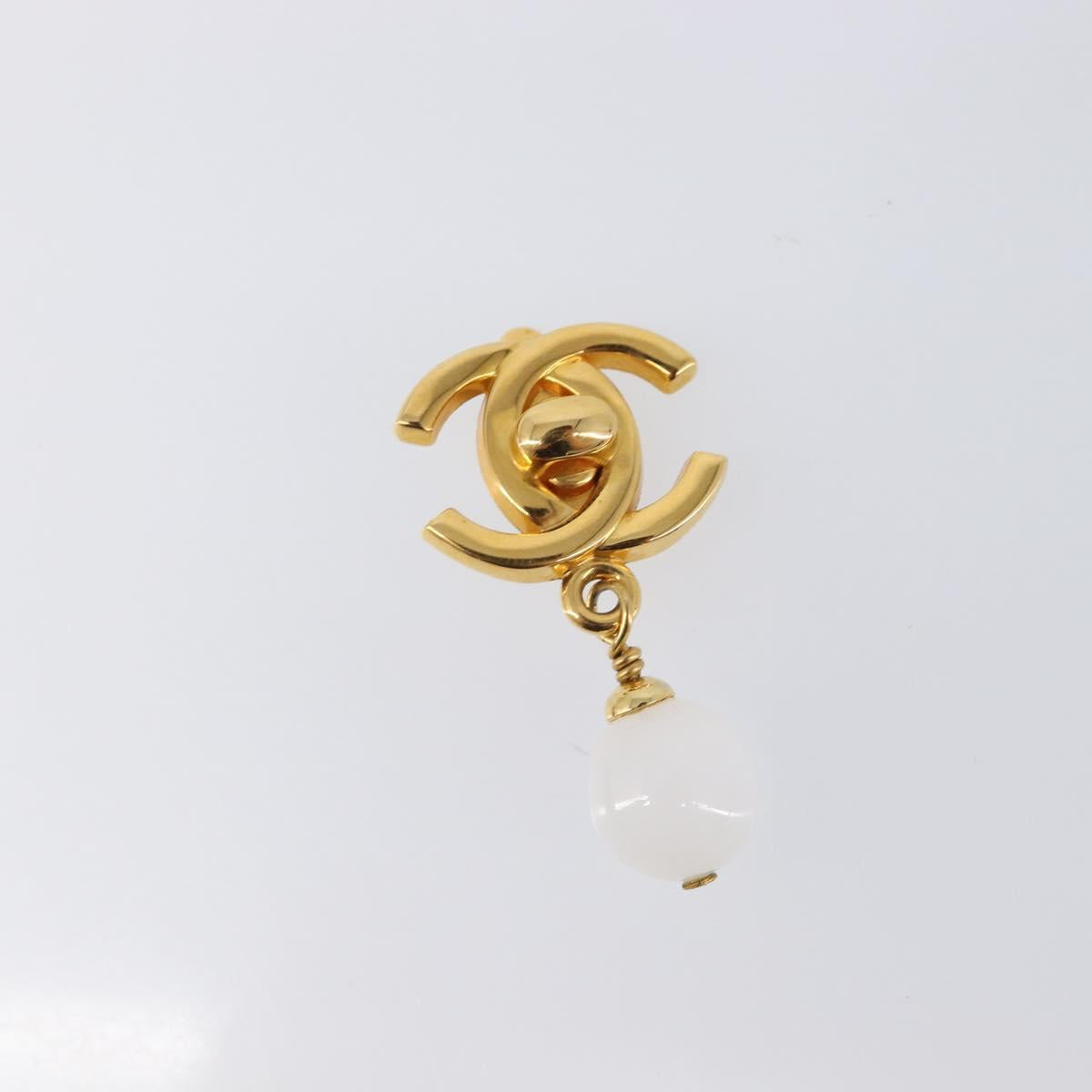 CHANEL Earring Metal Gold Tone White CC Auth ar14207