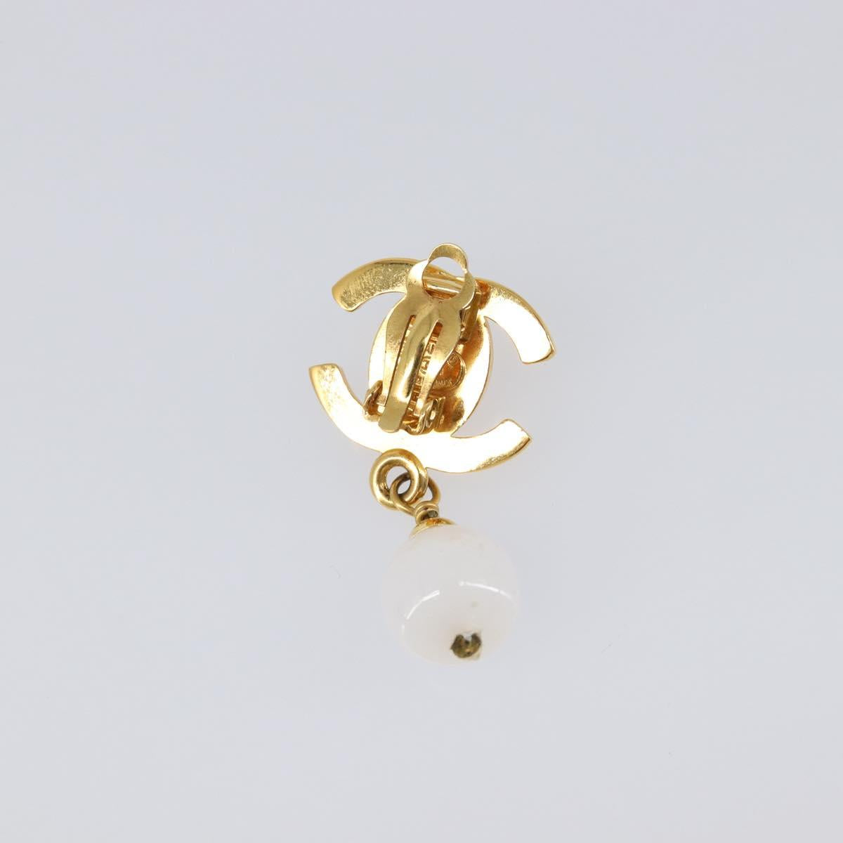 CHANEL Earring Metal Gold Tone White CC Auth ar14207