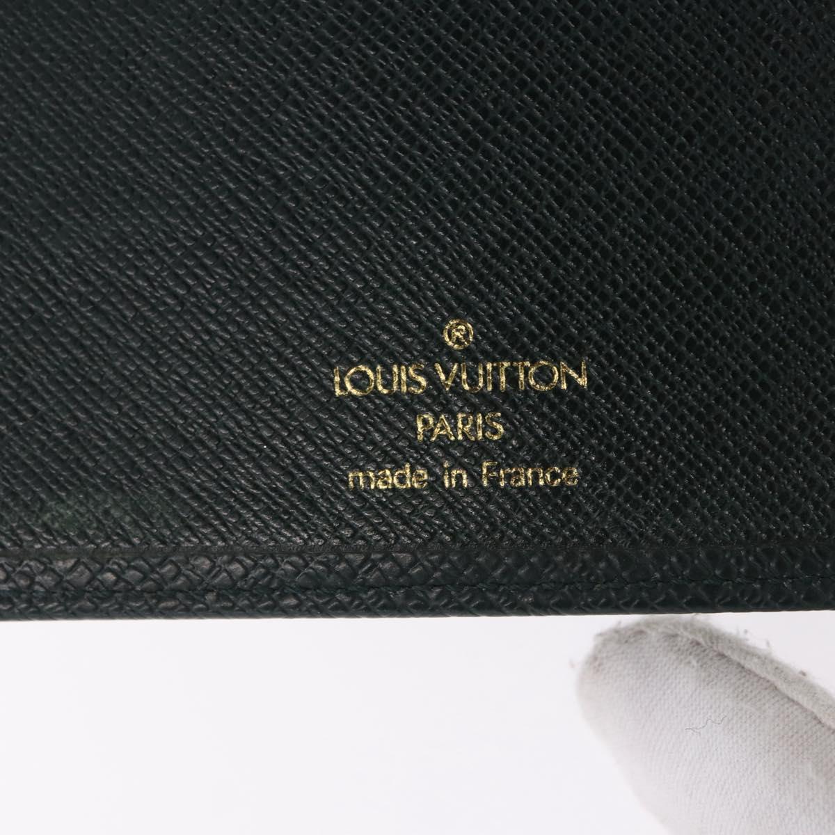 LOUIS VUITTON Taiga Agenda MM Day Planner Cover Epicea R20403 LV Auth ar14231