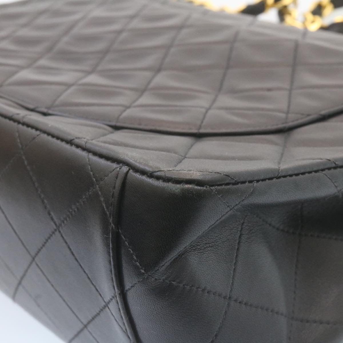 CHANEL Big Matelasse34 Turn Lock Chain Bag Lamb Skin Black Gold CC Auth ar5950SAV