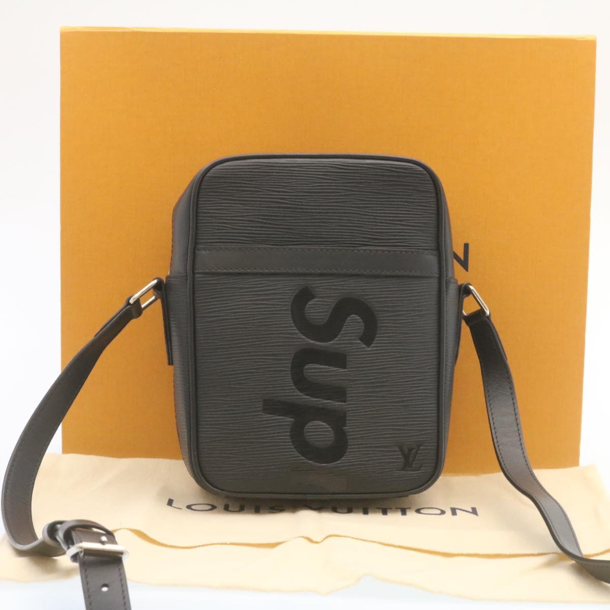 LOUIS VUITTON Supreme Epi Danube Shoulder Bag Black M53431 LV Auth ar5973SM