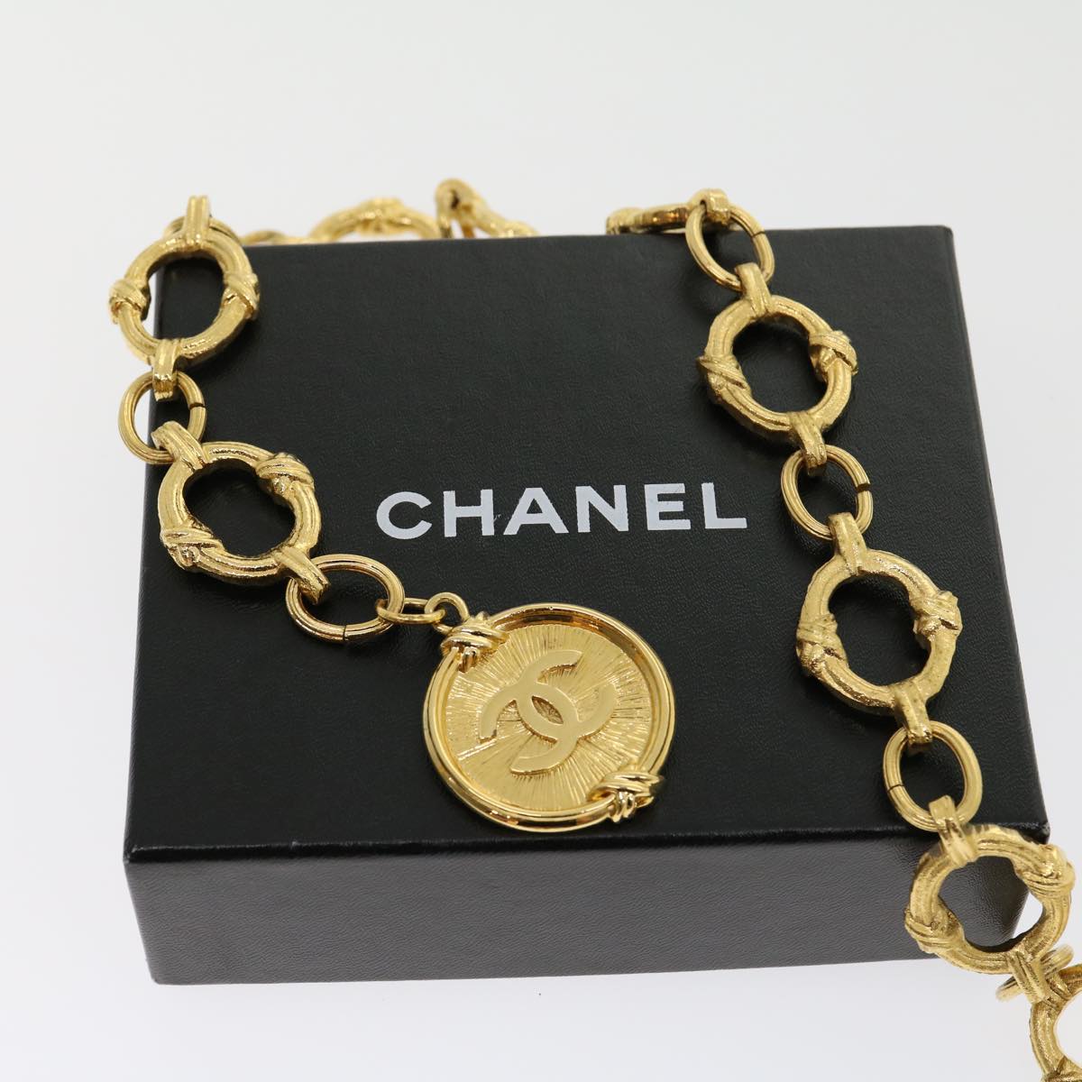 CHANEL Chain Belt metal Gold CC Auth ar7135A