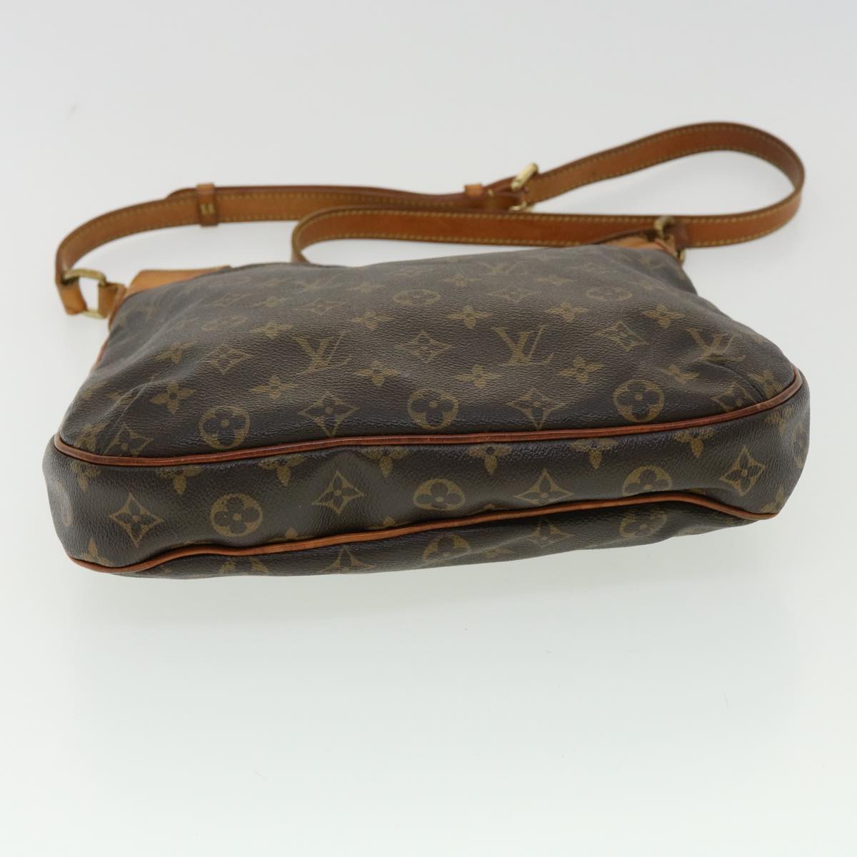LOUIS VUITTON Monogram Odeon MM Shoulder Bag M56389 LV Auth ar8107B