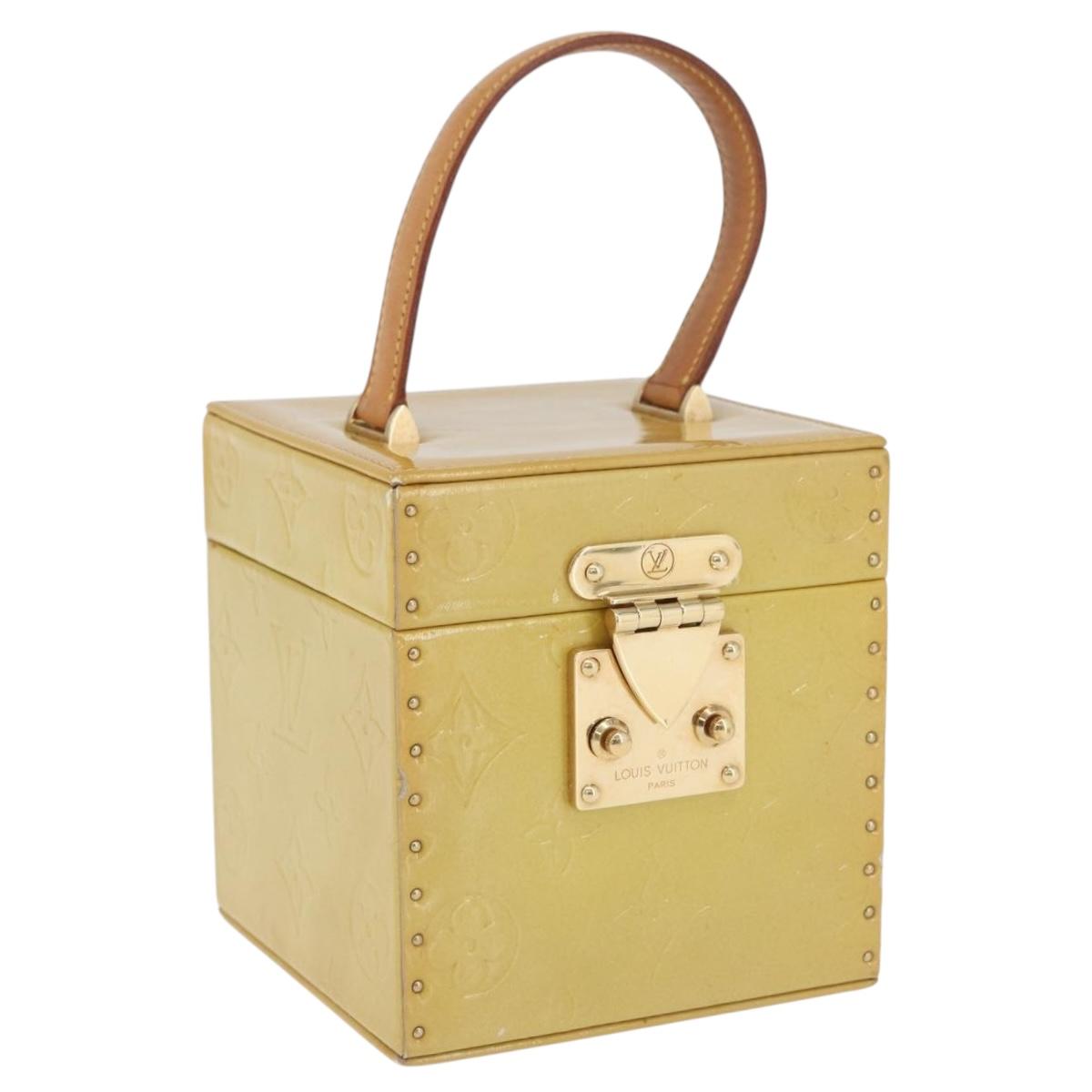 LOUIS VUITTON Monogram Vernis Bleecker Cosmetic Pouch Beige M91002 Auth ARZ033