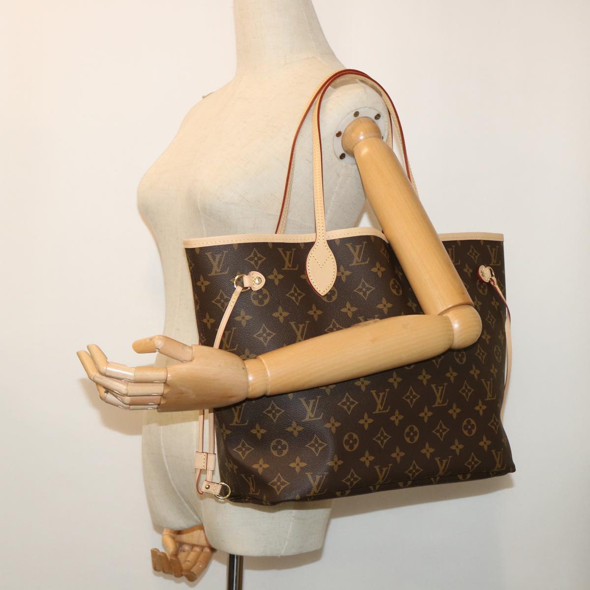 LOUIS VUITTON Monogram Neverfull MM Tote Bag M40156 LV Auth B359A