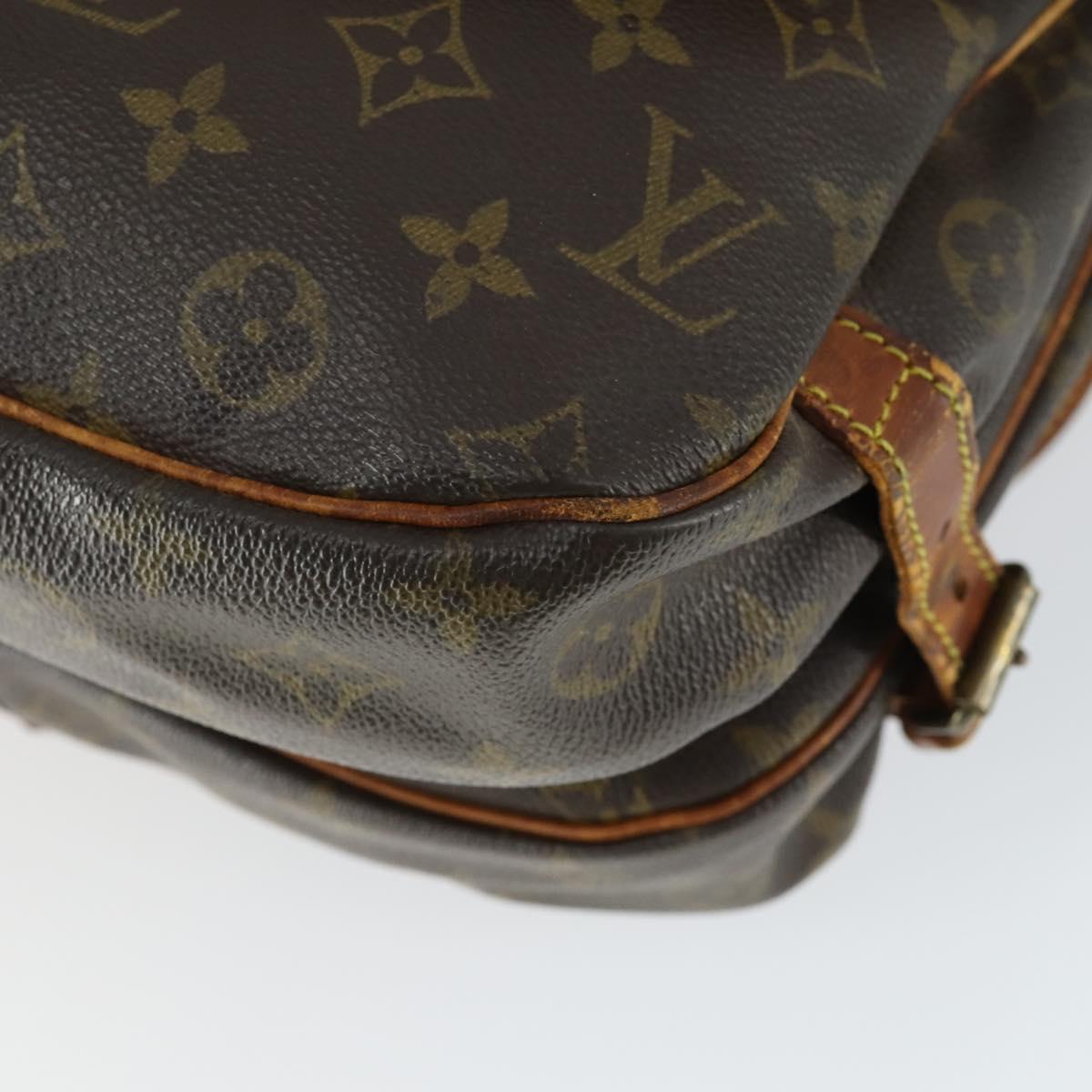 LOUIS VUITTON Monogram Saumur 30 Shoulder Bag M42256 LV Auth BA10158
