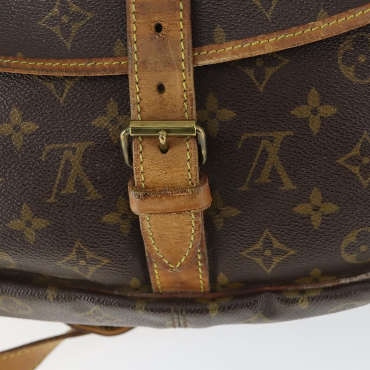 LOUIS VUITTON Monogram Saumur 35 Shoulder Bag M42254 LV Auth BA10390