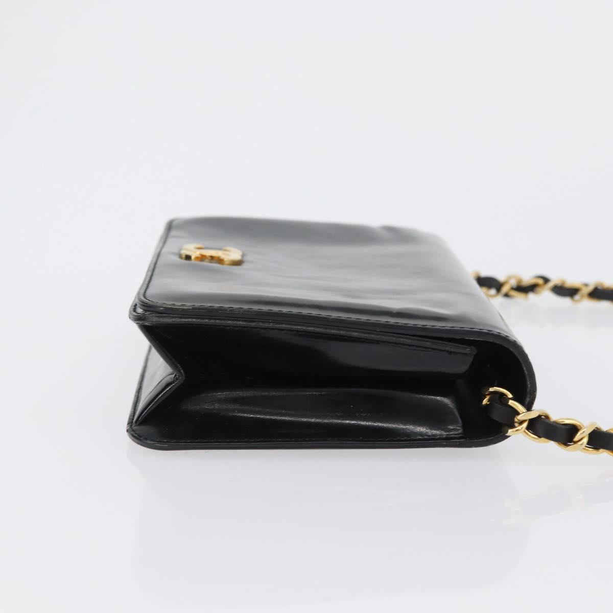 CHANEL Chain Shoulder Bag Patent leather Black Gold CC Auth BA10760