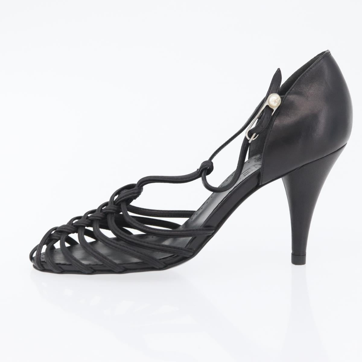 CHANEL Pumps High Heels Leather 35 1/2 Black CC Auth BA10766