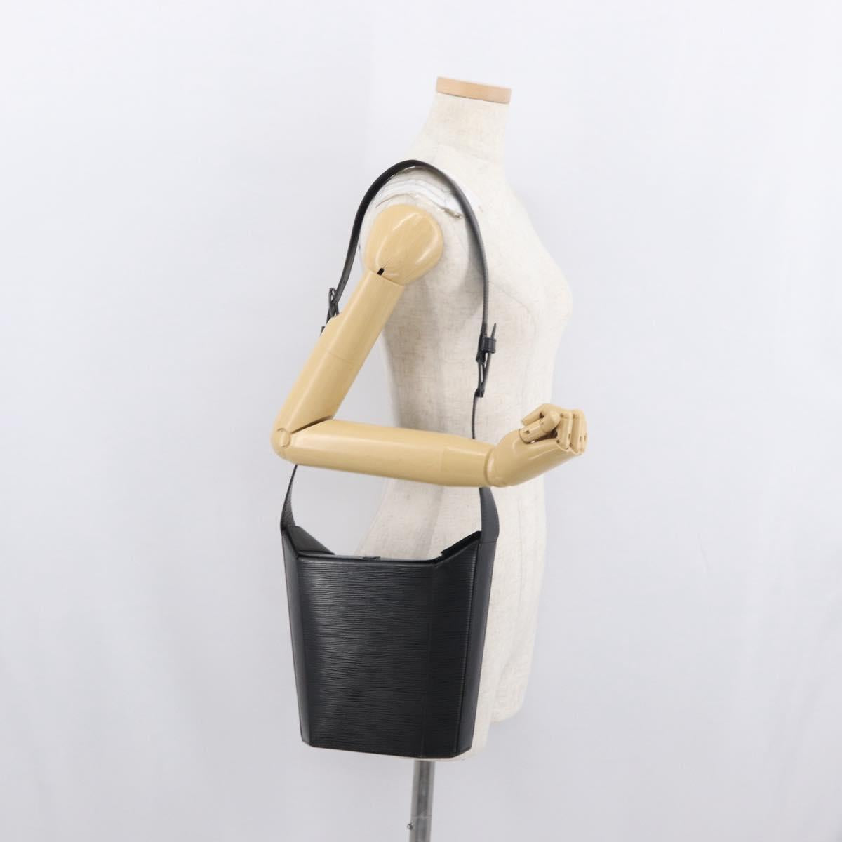 LOUIS VUITTON Epi Sax Shoulder Bag Black M80161 LV Auth BA10769