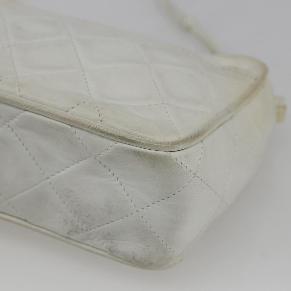 CHANEL Matelasse Shoulder Bag Leather White Gold CC Auth BA10848