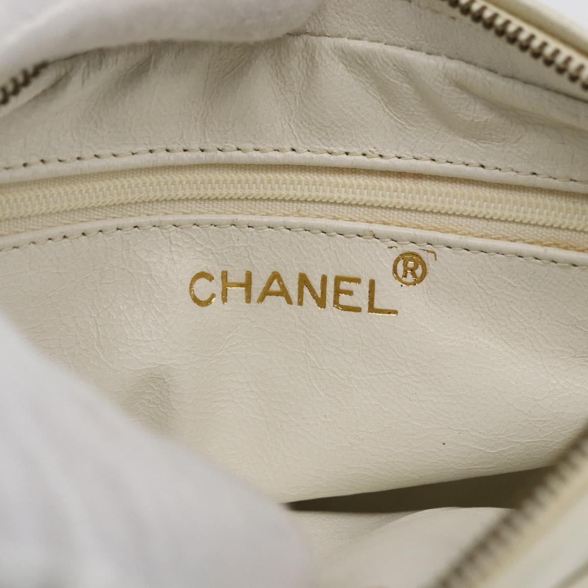 CHANEL Matelasse Shoulder Bag Leather White Gold CC Auth BA10848