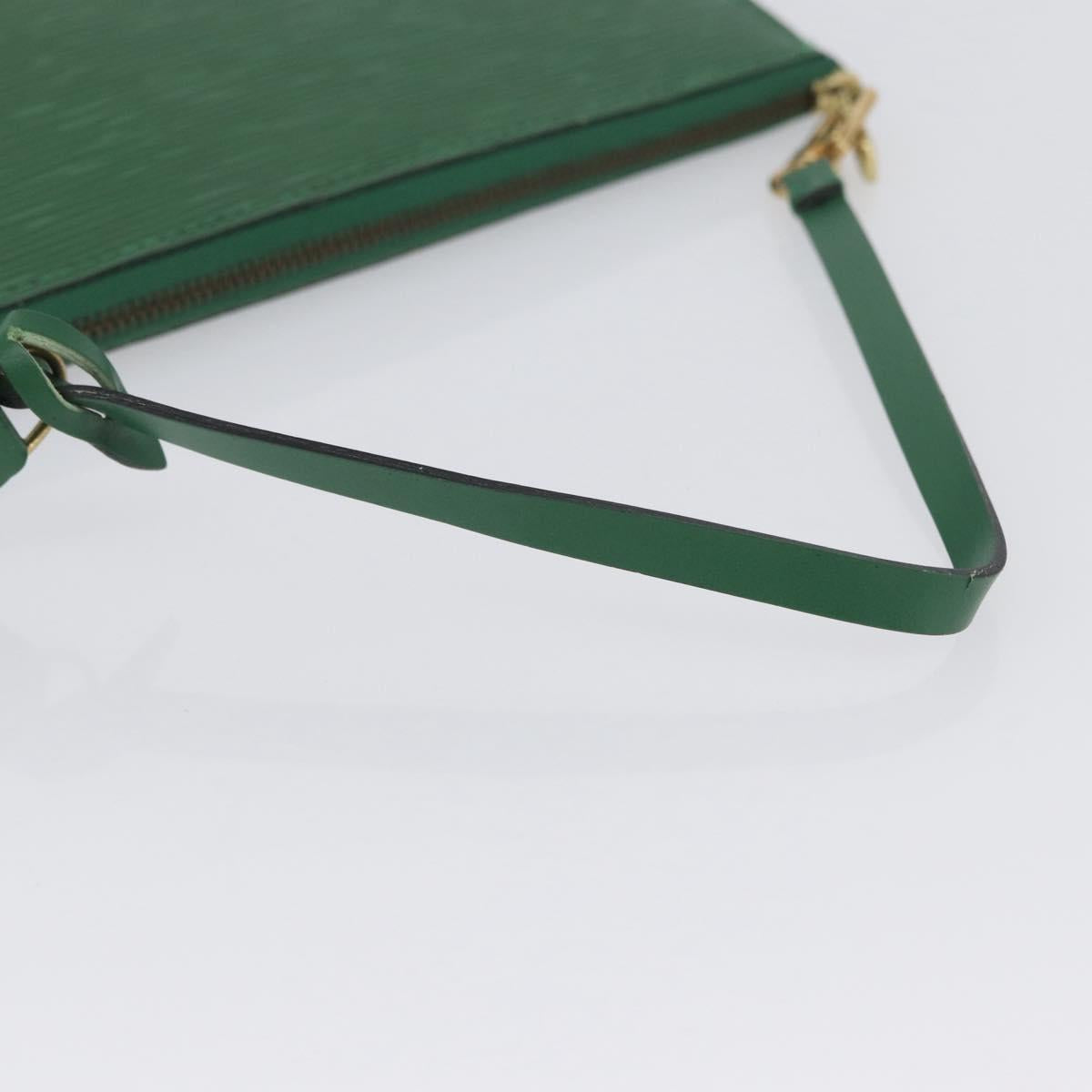 LOUIS VUITTON Epi Pochette Accessoires Accessory Pouch Green M52984 Auth BA11015