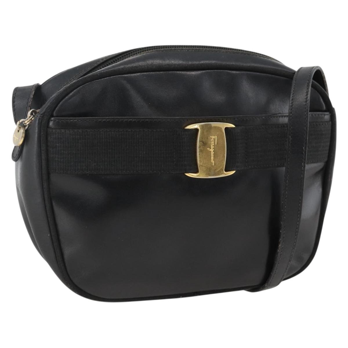 Salvatore Ferragamo Vala Shoulder Bag Leather Black Gold Auth BA11345