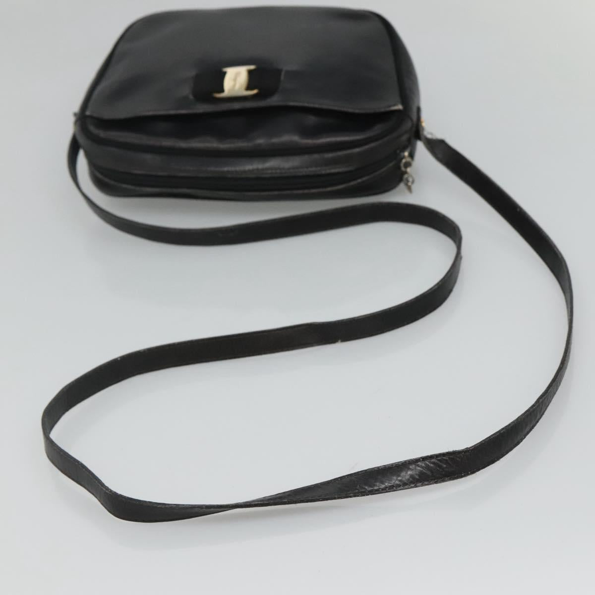 Salvatore Ferragamo Shoulder Bag Leather Black Gold Auth BA1137