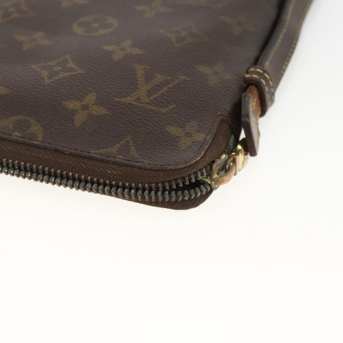 LOUIS VUITTON Monogram Poche Escapade Travel Case M60113 LV Auth BA11632