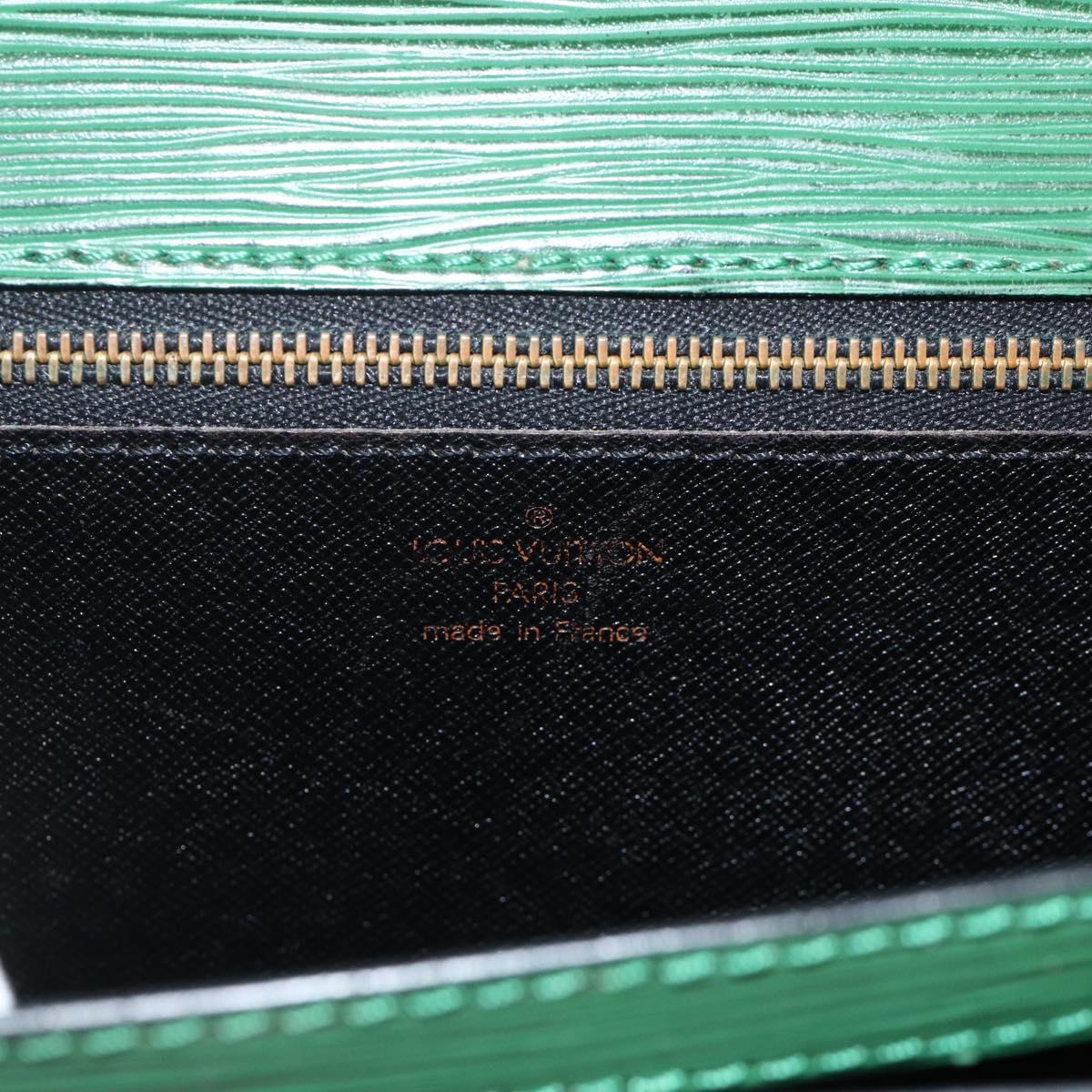 LOUIS VUITTON Epi Serie Dragonne Clutch Bag Green LV Auth BA11887