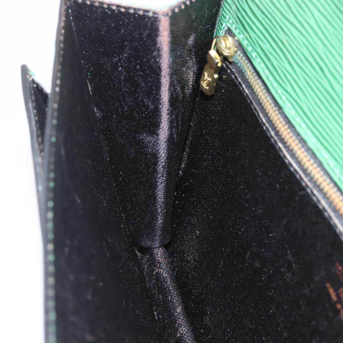 LOUIS VUITTON Epi Serie Dragonne Clutch Bag Green LV Auth BA11887