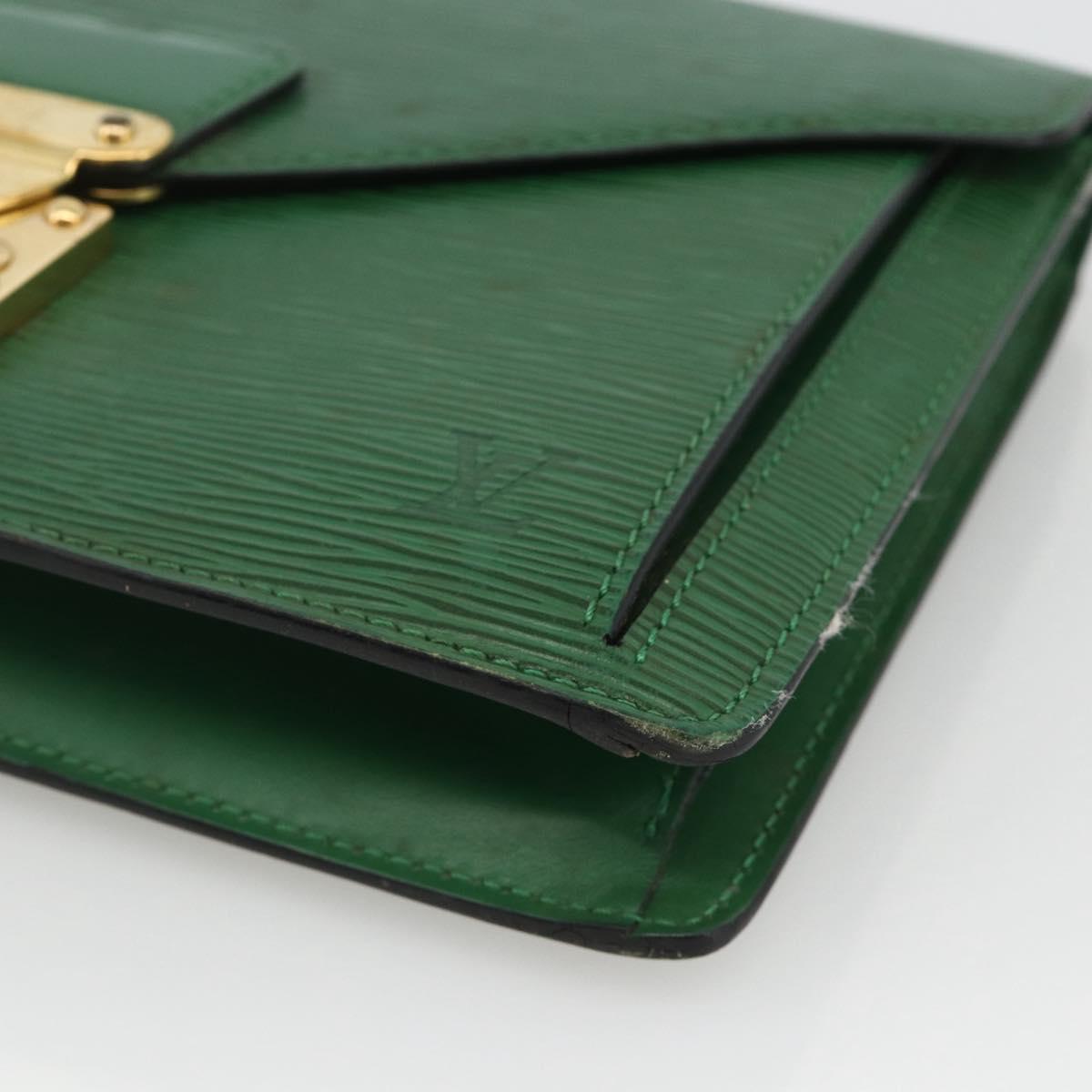 LOUIS VUITTON Epi Serie Dragonne Clutch Bag Green LV Auth BA11887