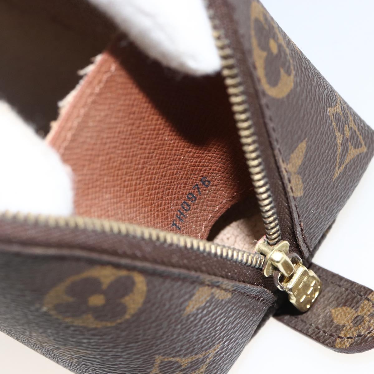 LOUIS VUITTON Monogram Trousse Demi Ronde Cosmetic Pouch M47520 LV Auth BA12002