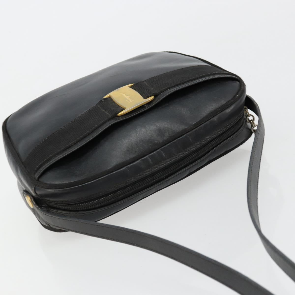 Salvatore Ferragamo Vala Shoulder Bag Leather Black Gold Auth BA12552