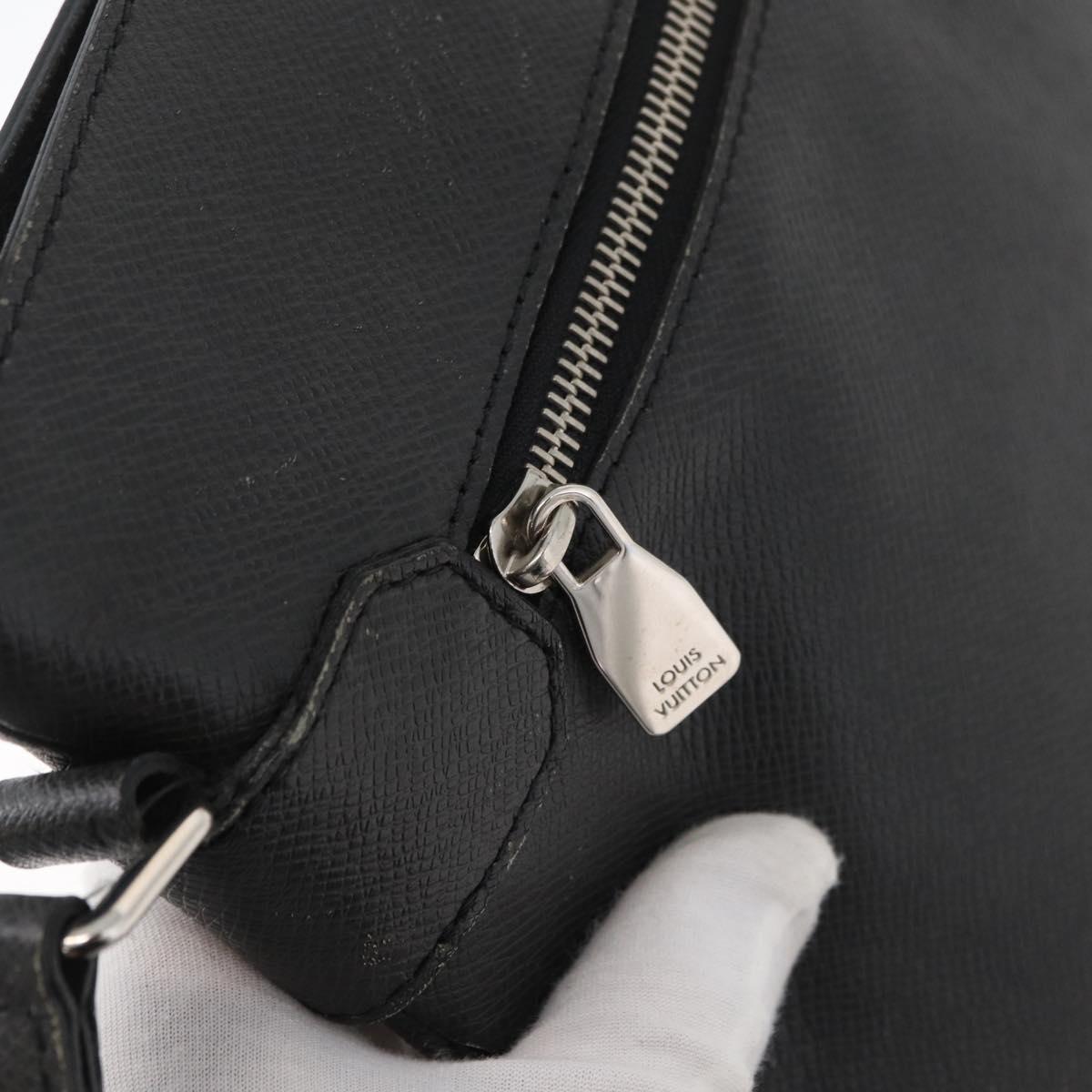 LOUIS VUITTON Taiga Sasha Shoulder Bag Ardoise M32712 LV Auth BA12558