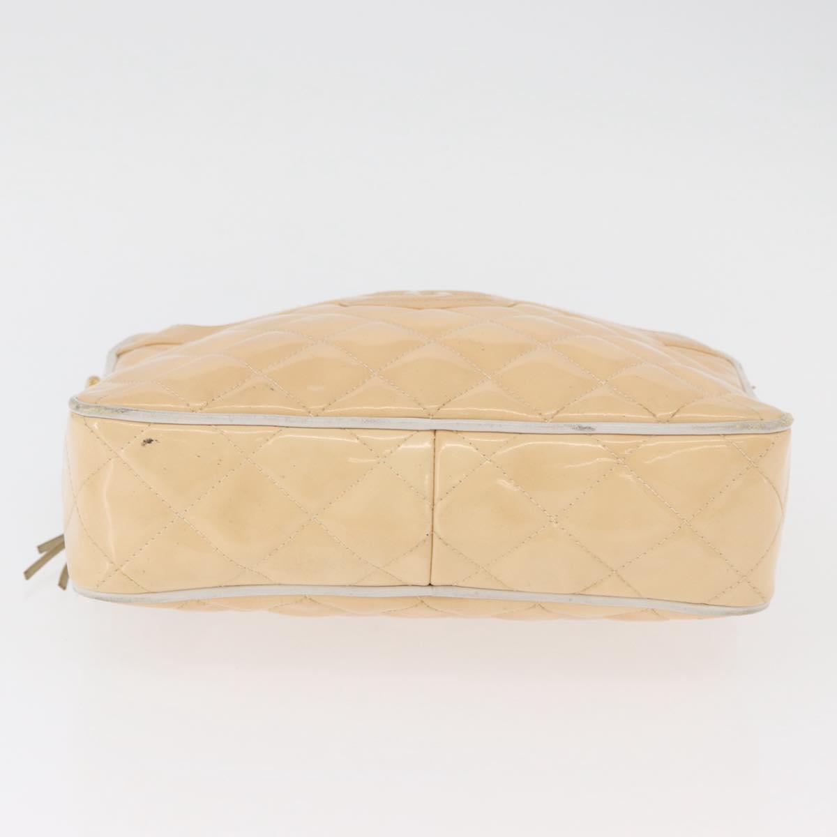 CHANEL Matelasse Chain Shoulder Bag Patent Leather Ivory Gold CC Auth BA13017