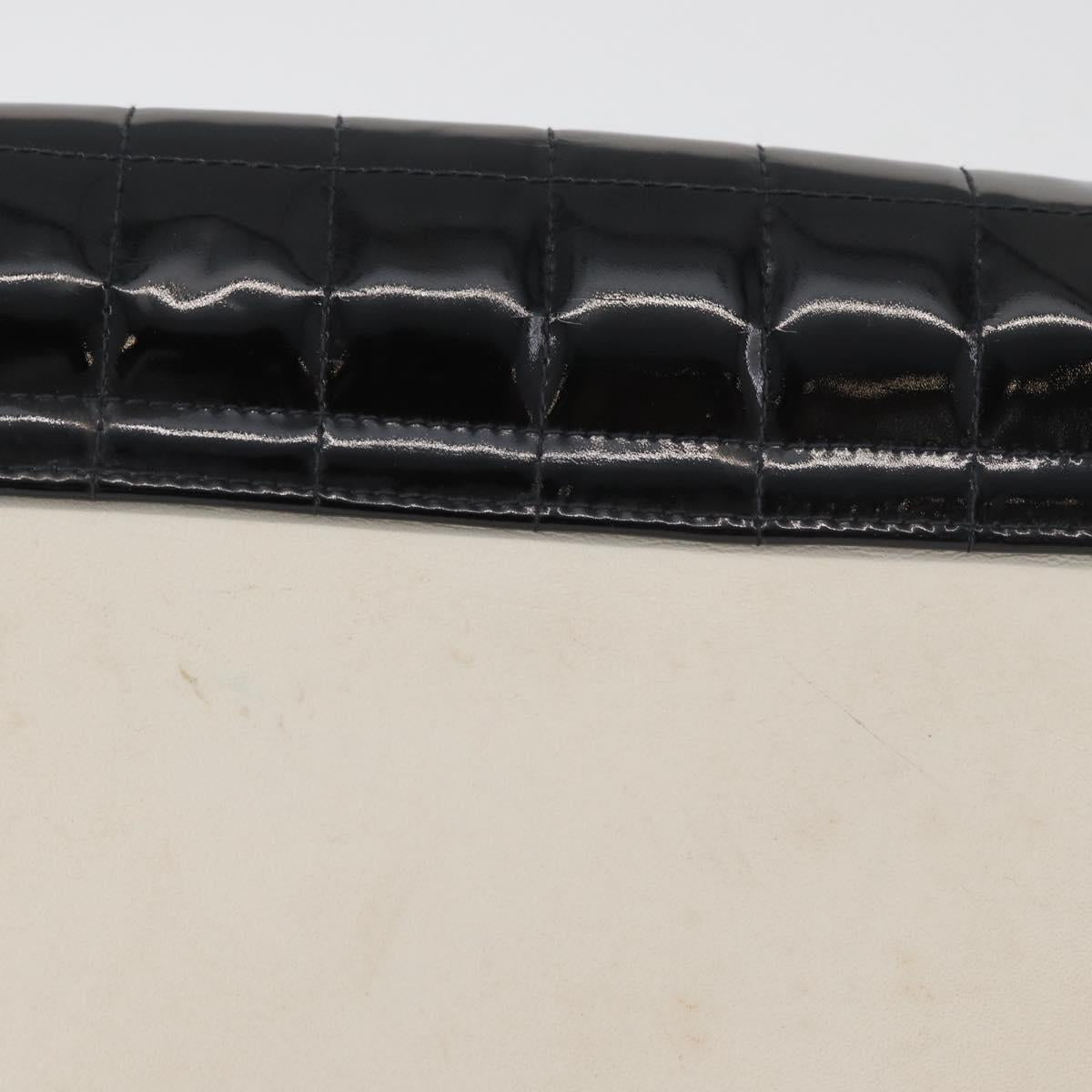 CHANEL Choco Bar Chain Shoulder Bag Leather White Silver black CC Auth BA13099A