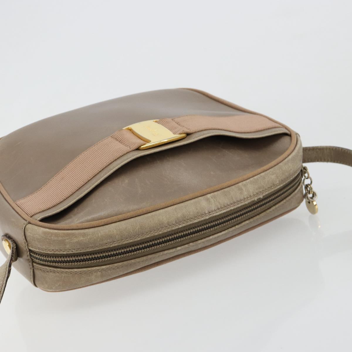 Salvatore Ferragamo Vala Shoulder Bag Leather Beige Gold Auth BA13281