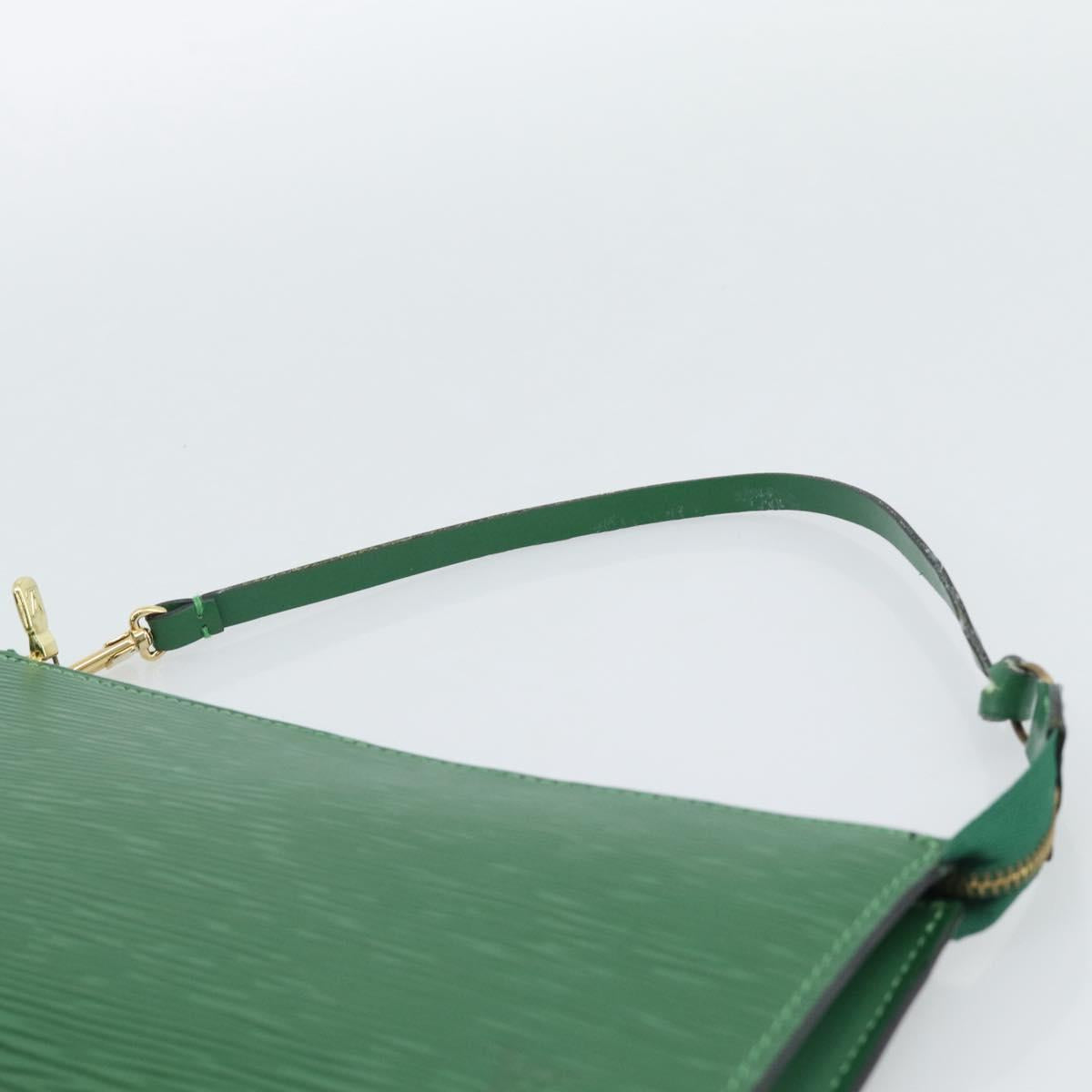 LOUIS VUITTON Epi Pochette Accessoires Accessory Pouch Green M52984 Auth BA13512