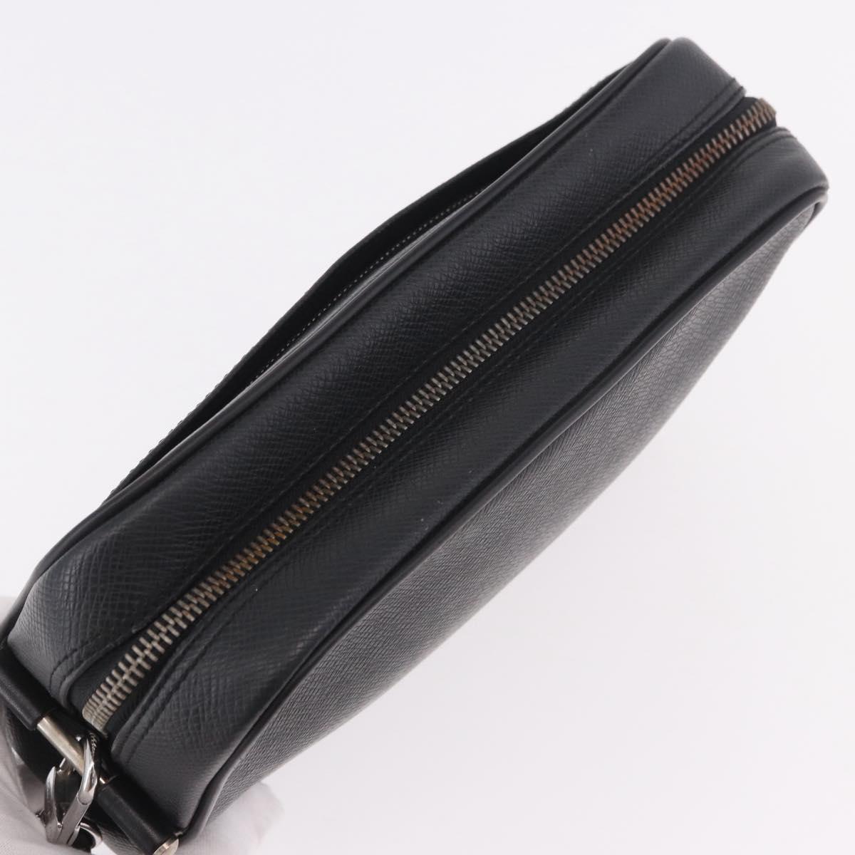 LOUIS VUITTON Taiga Karga Clutch Bag Ardoise Black M30812 LV Auth BA13765A