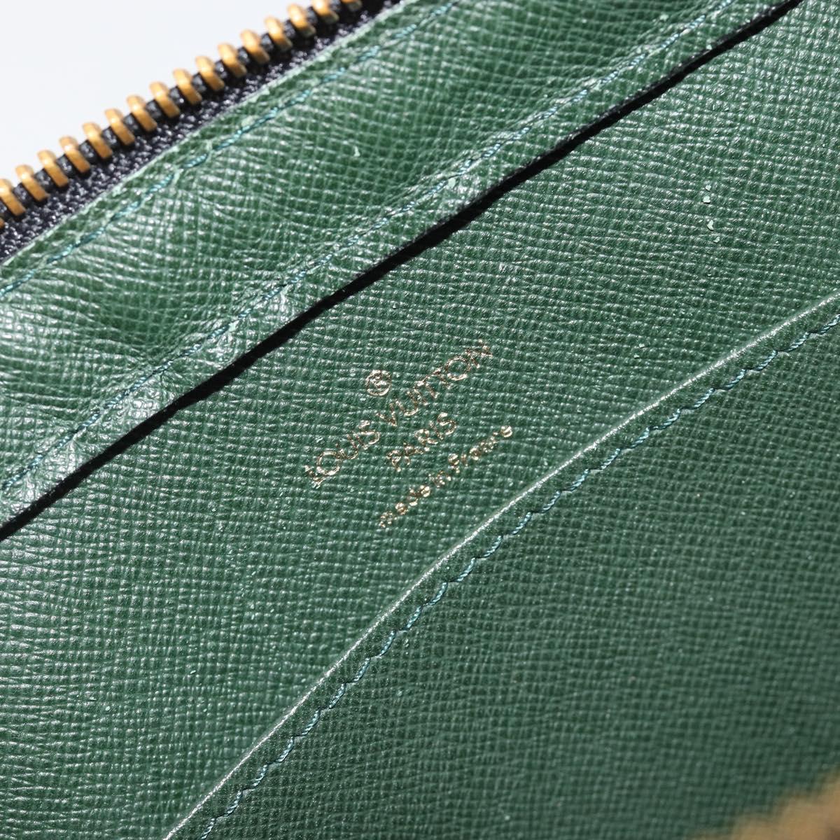 LOUIS VUITTON Taiga Baikal Clutch Bag Epicea M30184 LV Auth BA13916