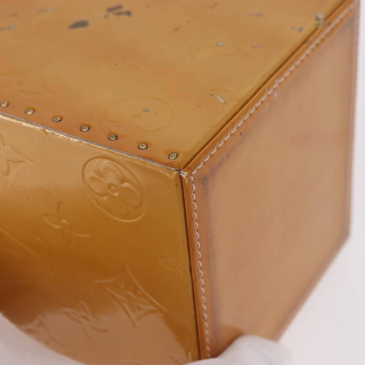 LOUIS VUITTON Vernis Bleecker Cosmetic Pouch Beige M91002 LV Auth BA13925