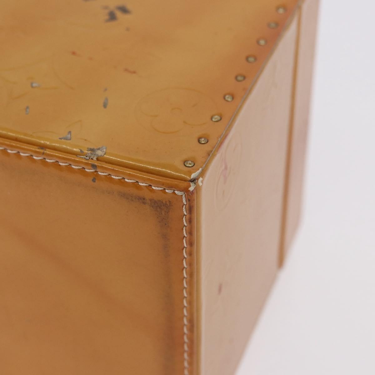 LOUIS VUITTON Vernis Bleecker Cosmetic Pouch Beige M91002 LV Auth BA13925