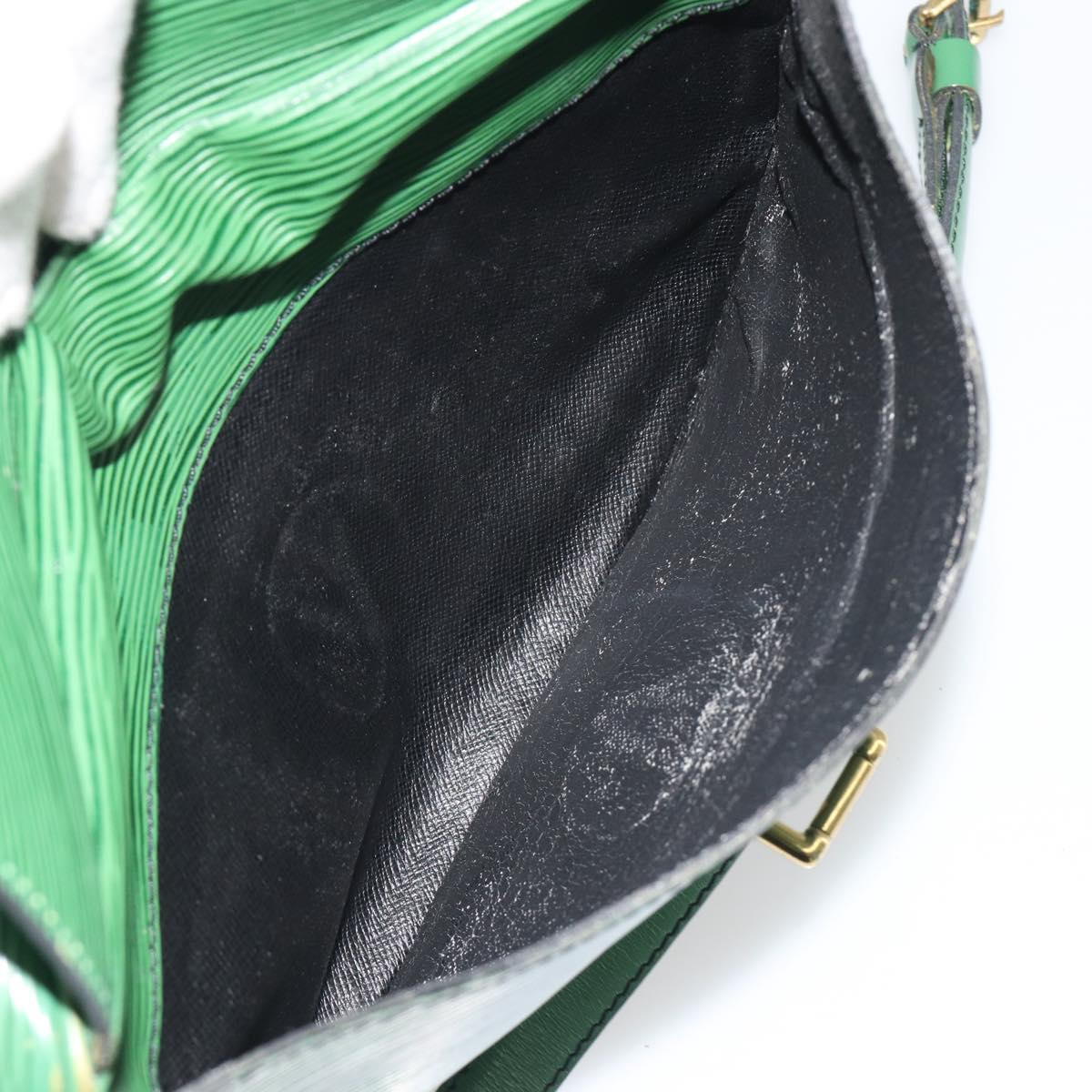 LOUIS VUITTON Epi Jeune Fille MM Shoulder Bag Green M52154 LV Auth BA13953A