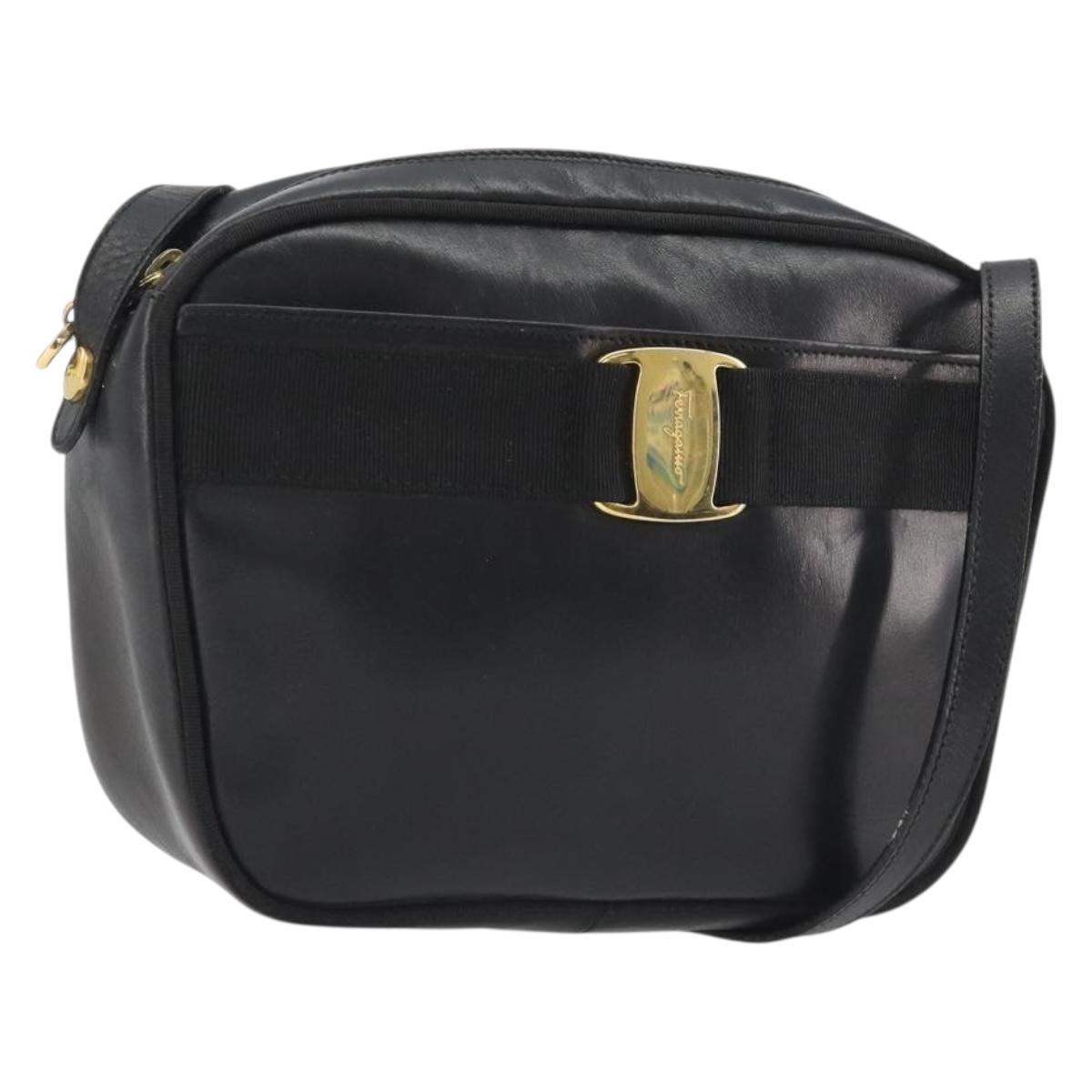 Salvatore Ferragamo Vala Shoulder Bag Leather Black Gold Auth BA13992