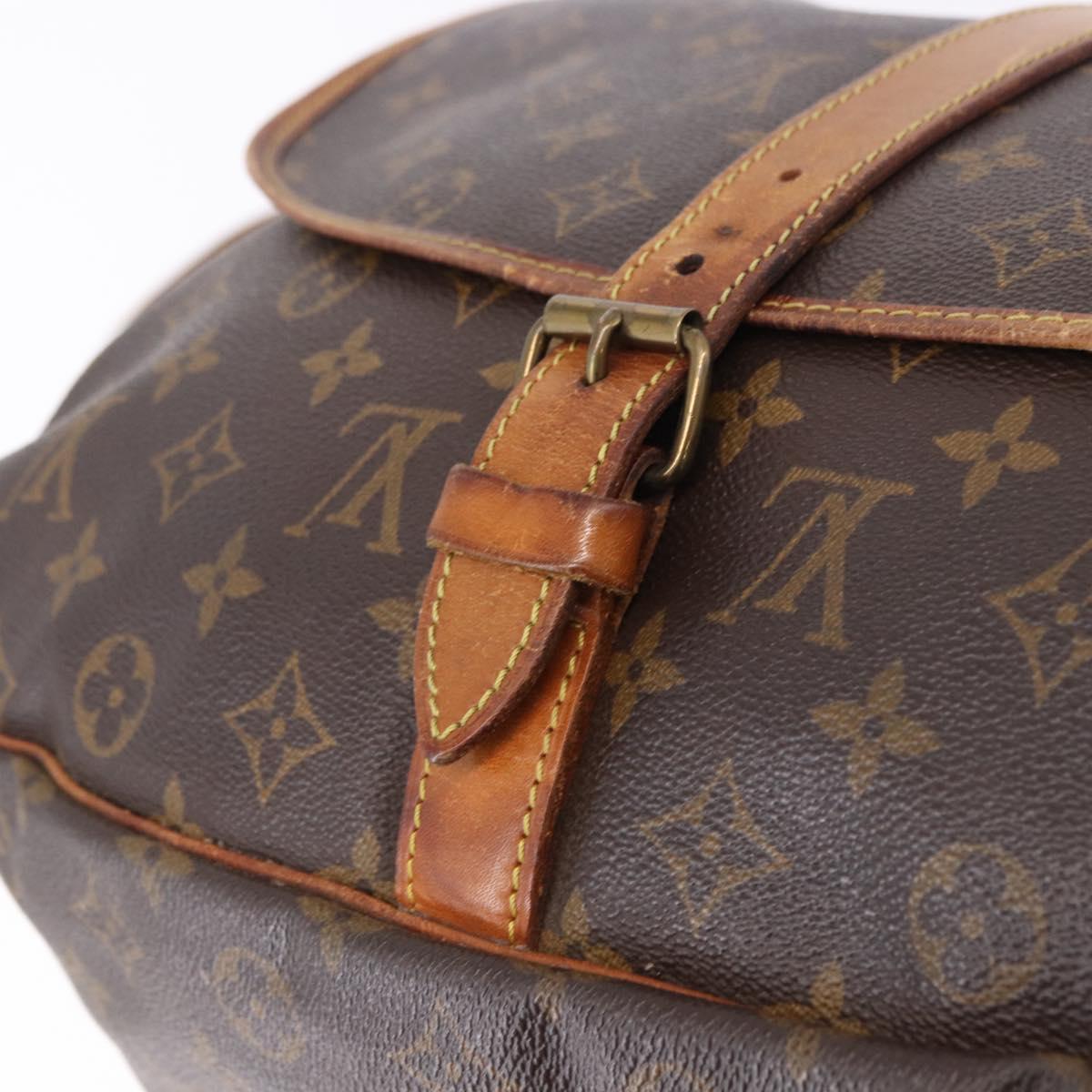 LOUIS VUITTON Monogram Saumur 35 Shoulder Bag M42254 LV Auth BA14087