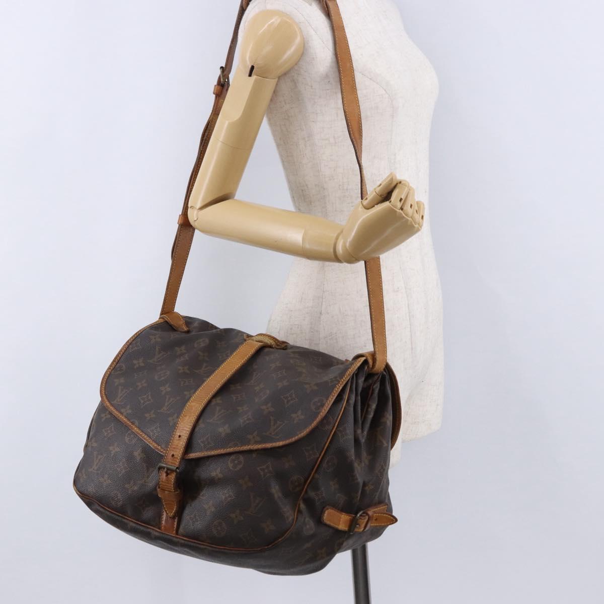 LOUIS VUITTON Monogram Saumur 35 Shoulder Bag M42254 LV Auth BA14087