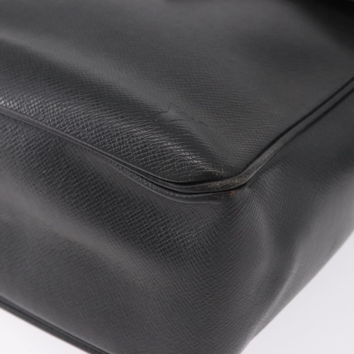 LOUIS VUITTON Taiga Yaranga Shoulder Bag Ardoise M30824 LV Auth BA14105