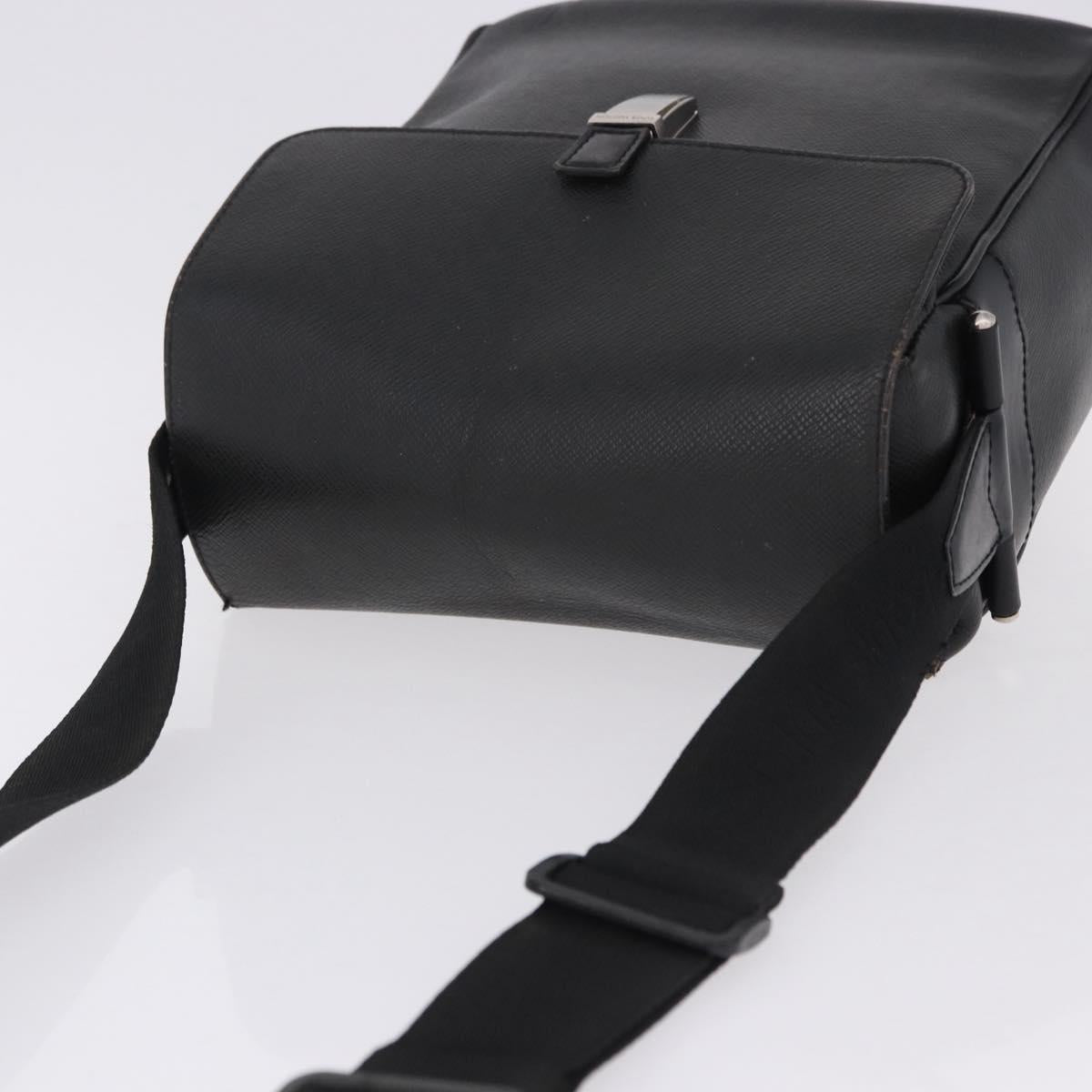 LOUIS VUITTON Taiga Yaranga Shoulder Bag Ardoise M30824 LV Auth BA14105