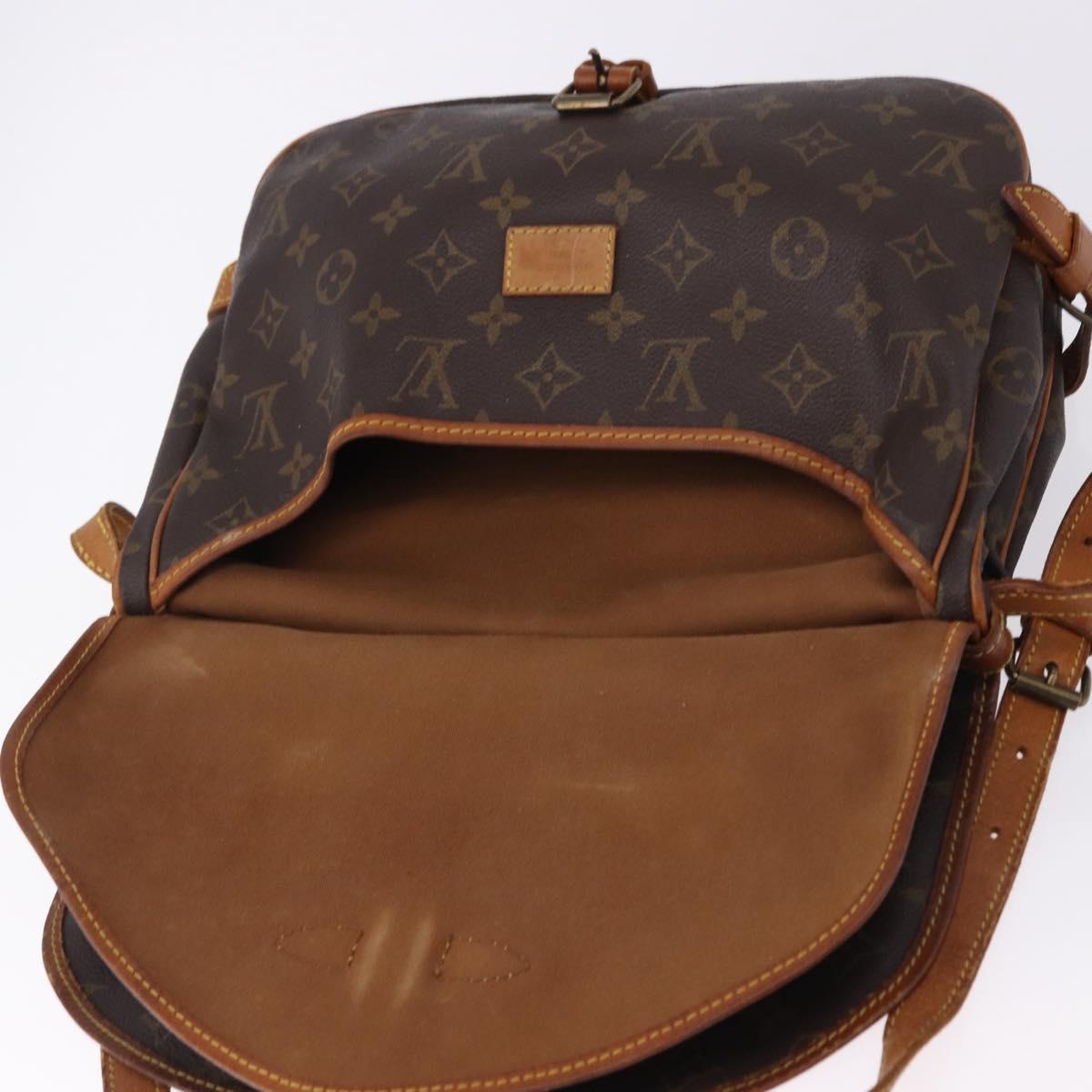 LOUIS VUITTON Monogram Saumur 30 Shoulder Bag M42256 LV Auth BA14106