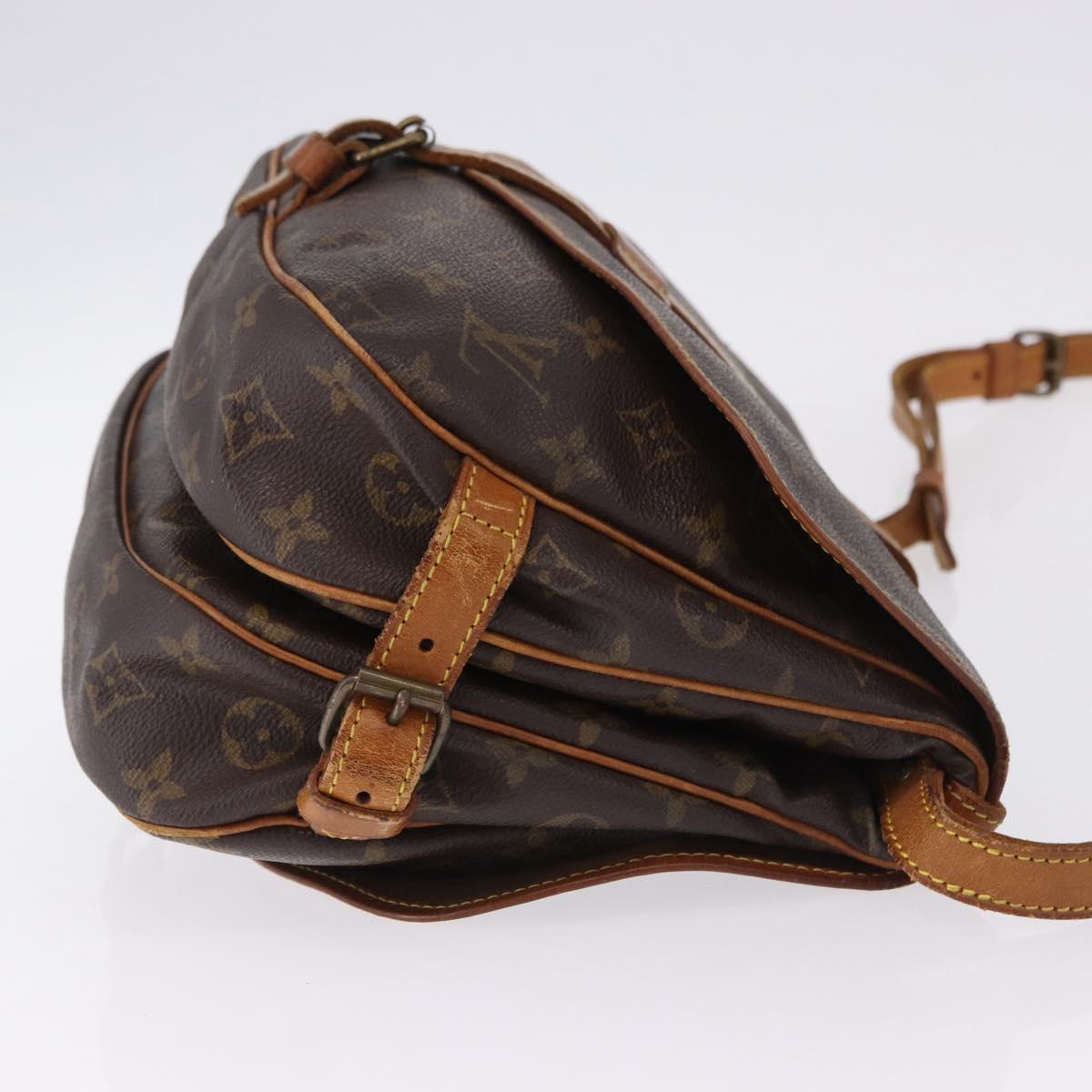 LOUIS VUITTON Monogram Saumur 30 Shoulder Bag M42256 LV Auth BA14106