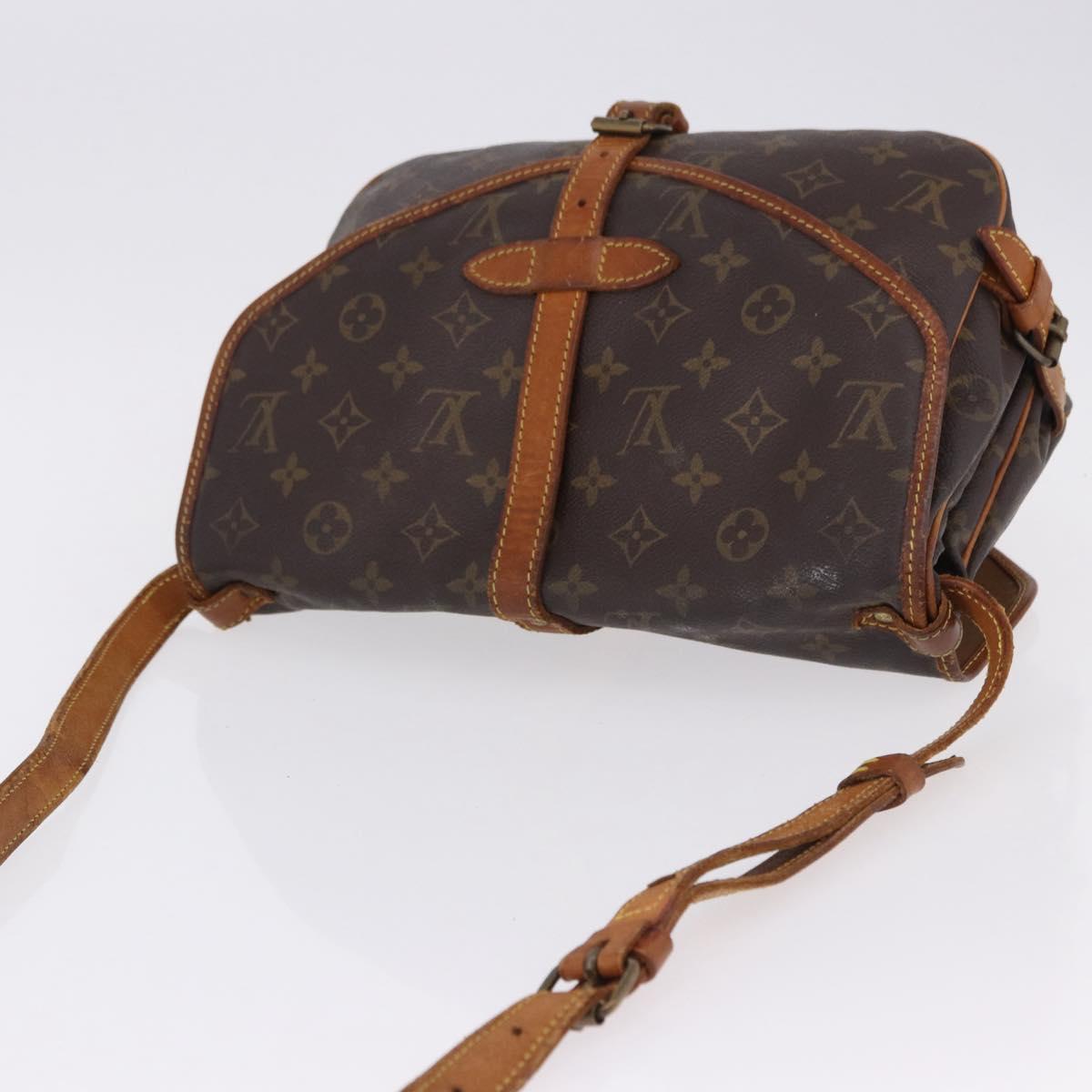 LOUIS VUITTON Monogram Saumur 30 Shoulder Bag M42256 LV Auth BA14106