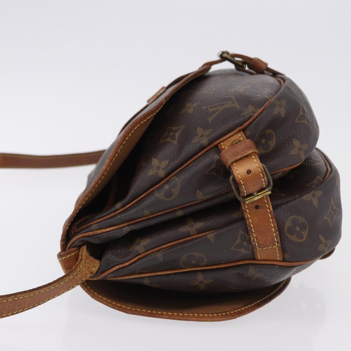 LOUIS VUITTON Monogram Saumur 30 Shoulder Bag M42256 LV Auth BA14441