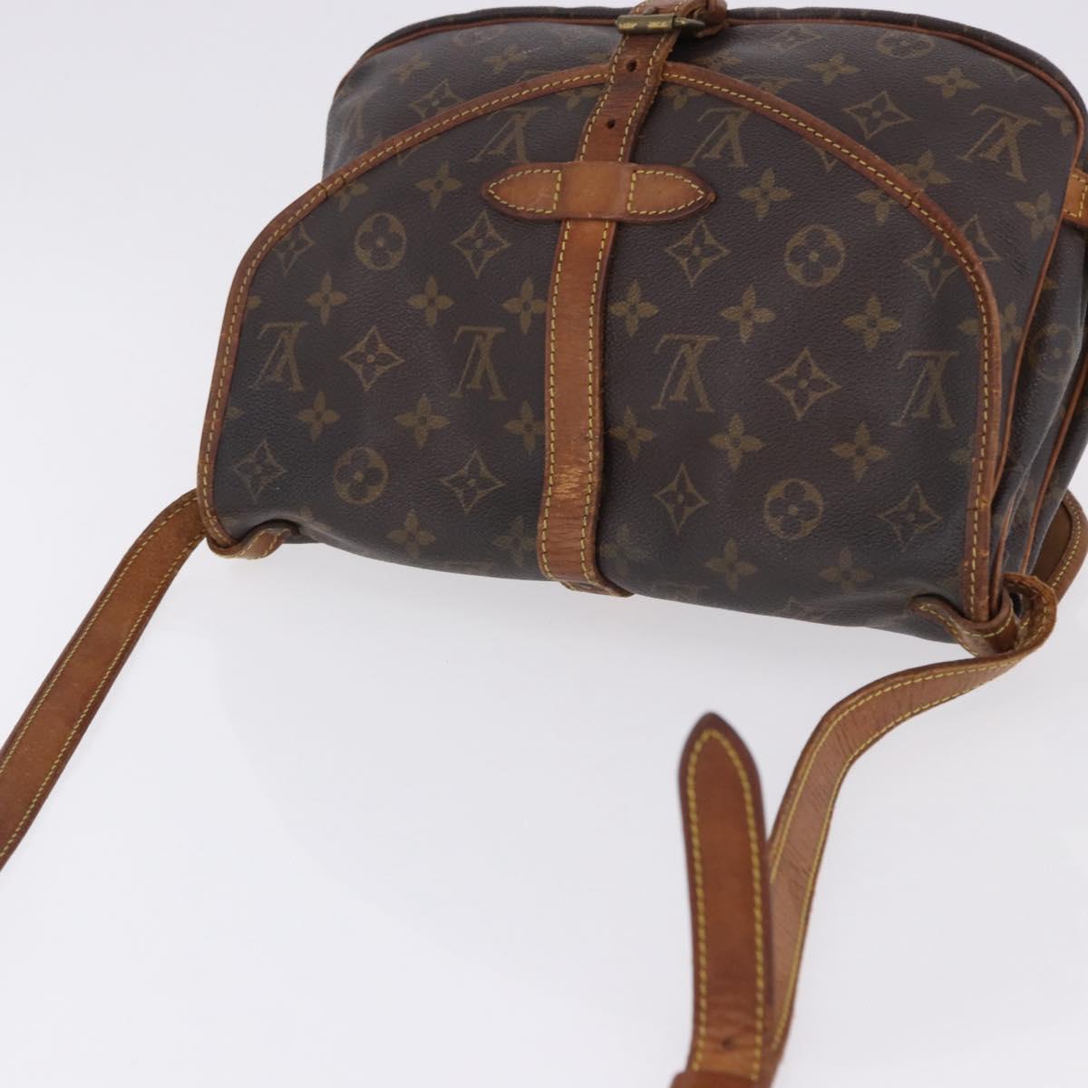 LOUIS VUITTON Monogram Saumur 30 Shoulder Bag M42256 LV Auth BA14441