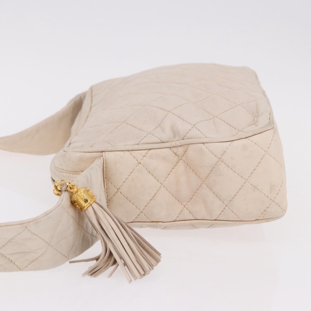 CHANEL Matelasse Shoulder Bag Lamb Skin White Gold CC Auth BA14472