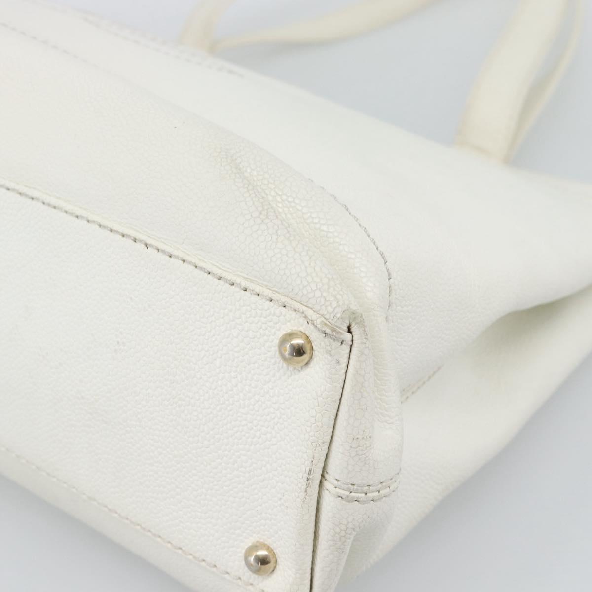 CHANEL Tote Bag Caviar Skin White CC Auth BA14587A