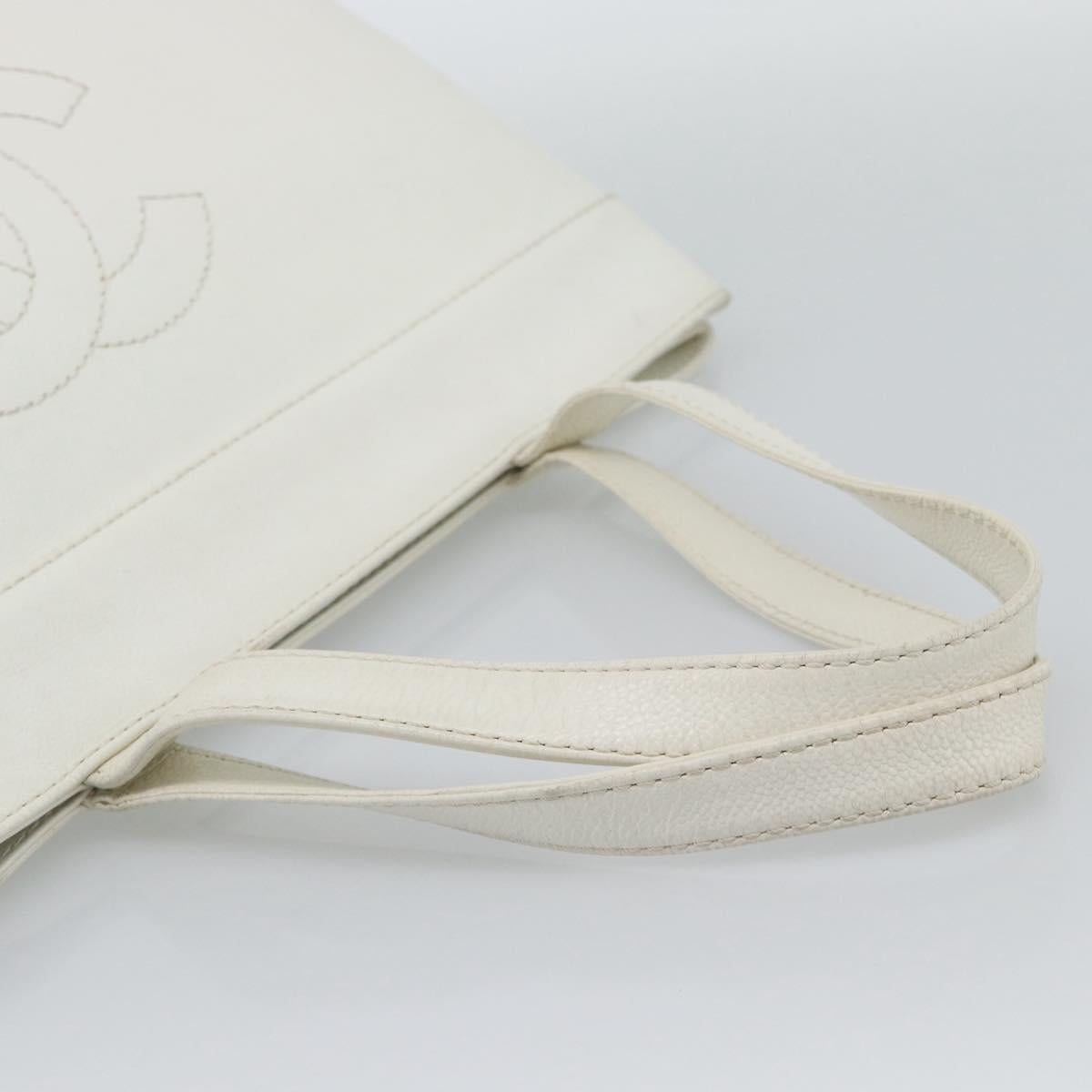 CHANEL Tote Bag Caviar Skin White CC Auth BA14587A