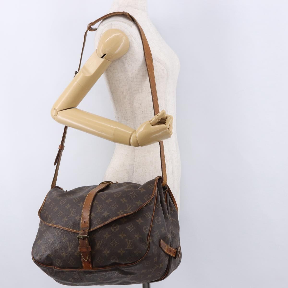LOUIS VUITTON Monogram Saumur 35 Shoulder Bag M42254 LV Auth BA14675