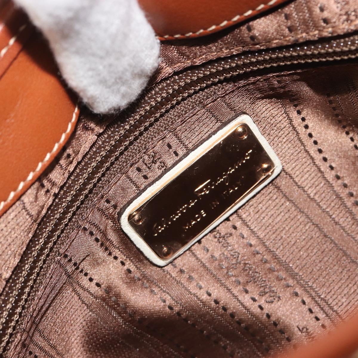 Salvatore Ferragamo Gancini Shoulder Bag Leather White Gold Tone Auth BA14684